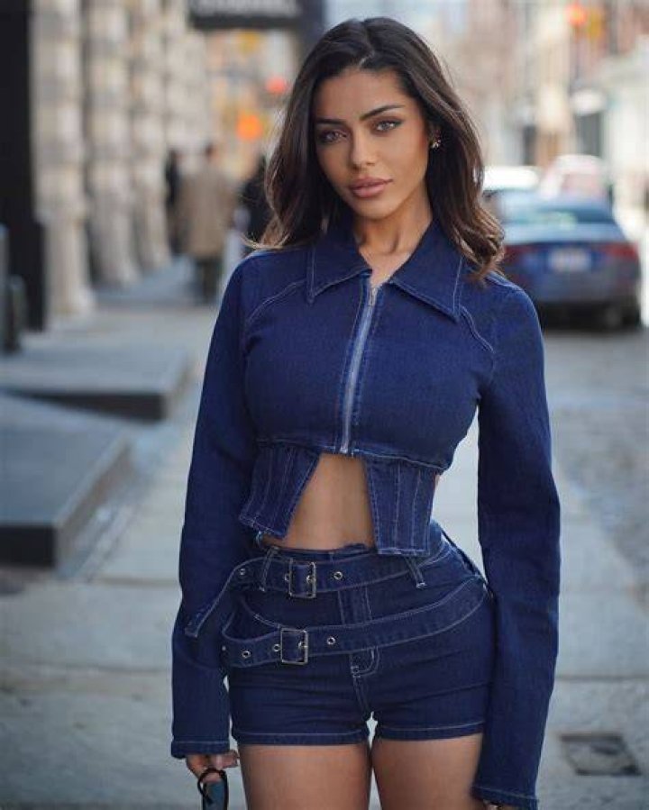 Dina Khalil Net Worth