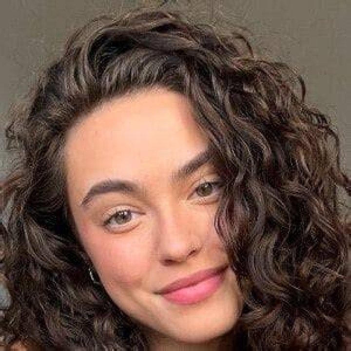 Kiana Davis Net Worth