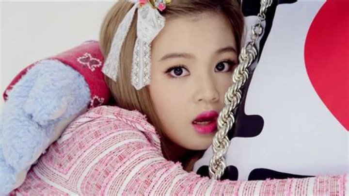 Lee Hi Net Worth