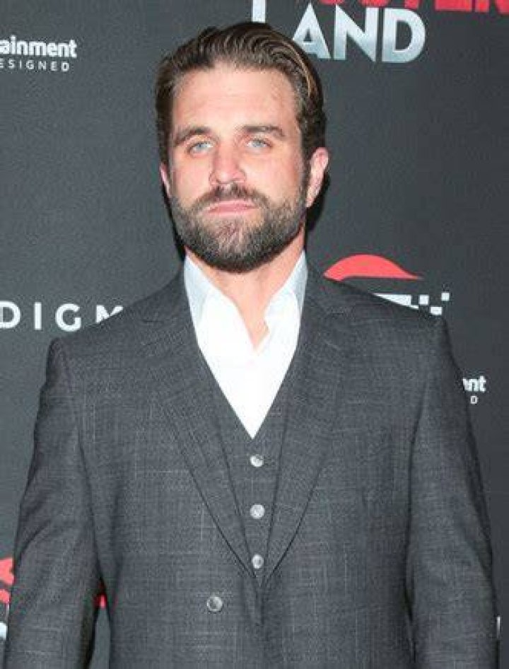 Milo Gibson Net Worth 2024