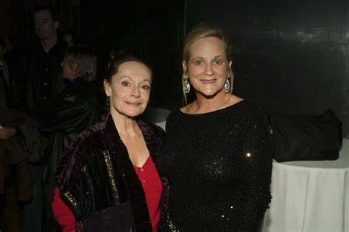 Nancy Walton Laurie Net Worth 2024