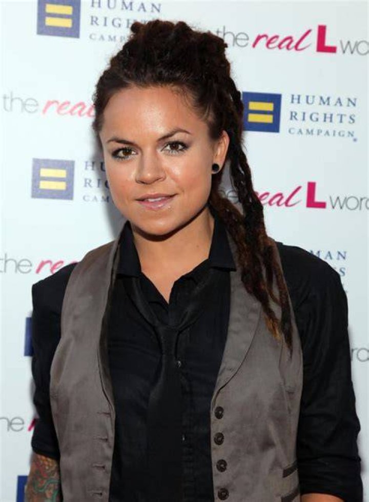 Whitney Mixter Net Worth